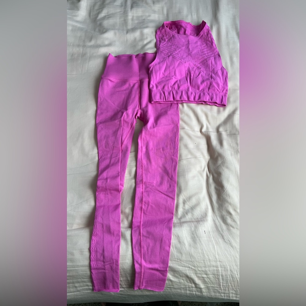Fabletics Sculpt Knit Pink Workout Set